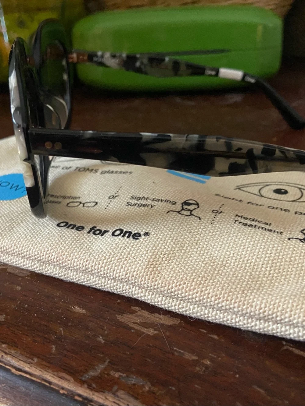 Toms Black Round Women's Sunglasses with Smoke Lenses